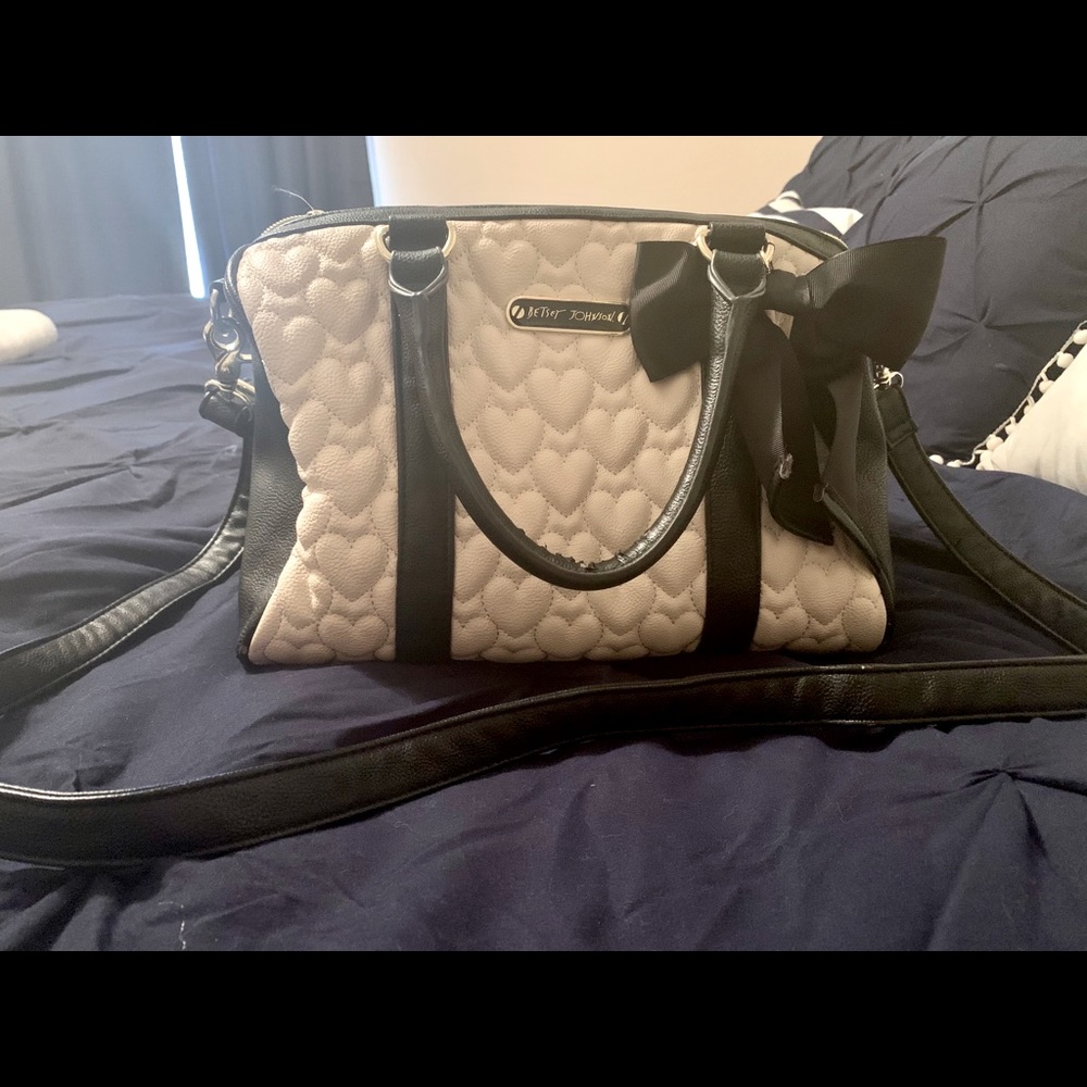 💖3/$30 SALE!!! ❤️Betsey Johnson❤️ purse